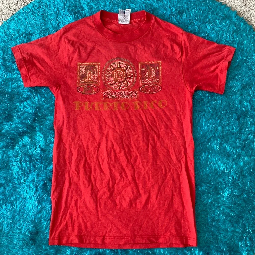 ☀️ Red ⛵️ Puerto Rico 🇵🇷 beach 🏝️ t-shirt 🌺 - Picture 1 of 15